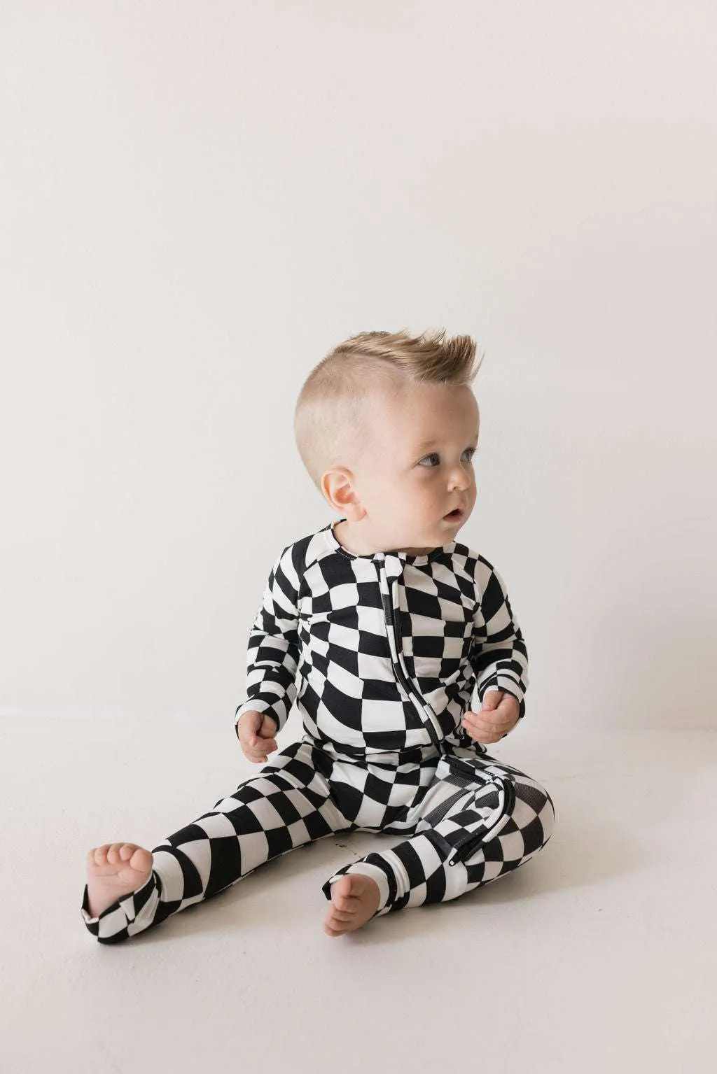 Black & White Wavy Checkerboard | Bamboo Zip Pajamas