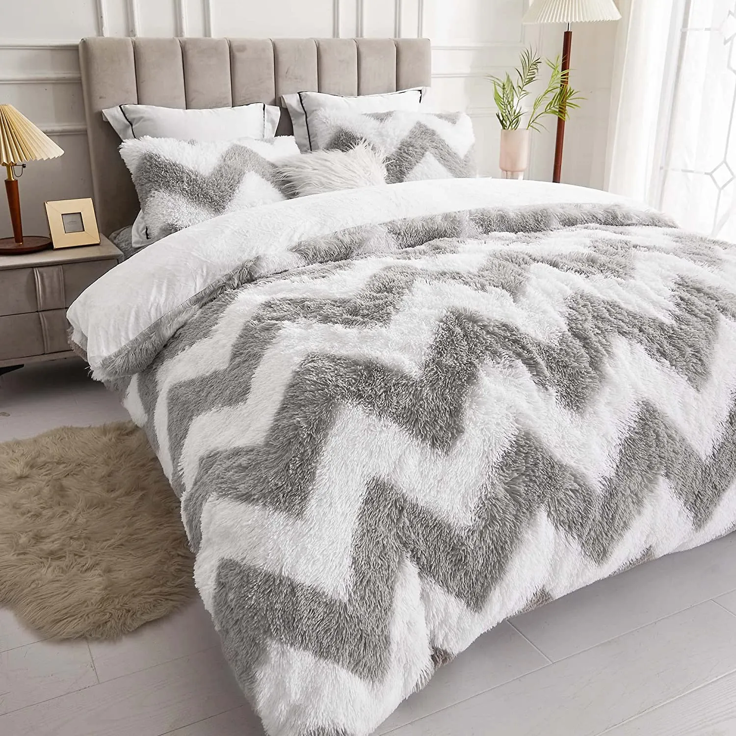 The Softy Gray Zig Zag Bed Set