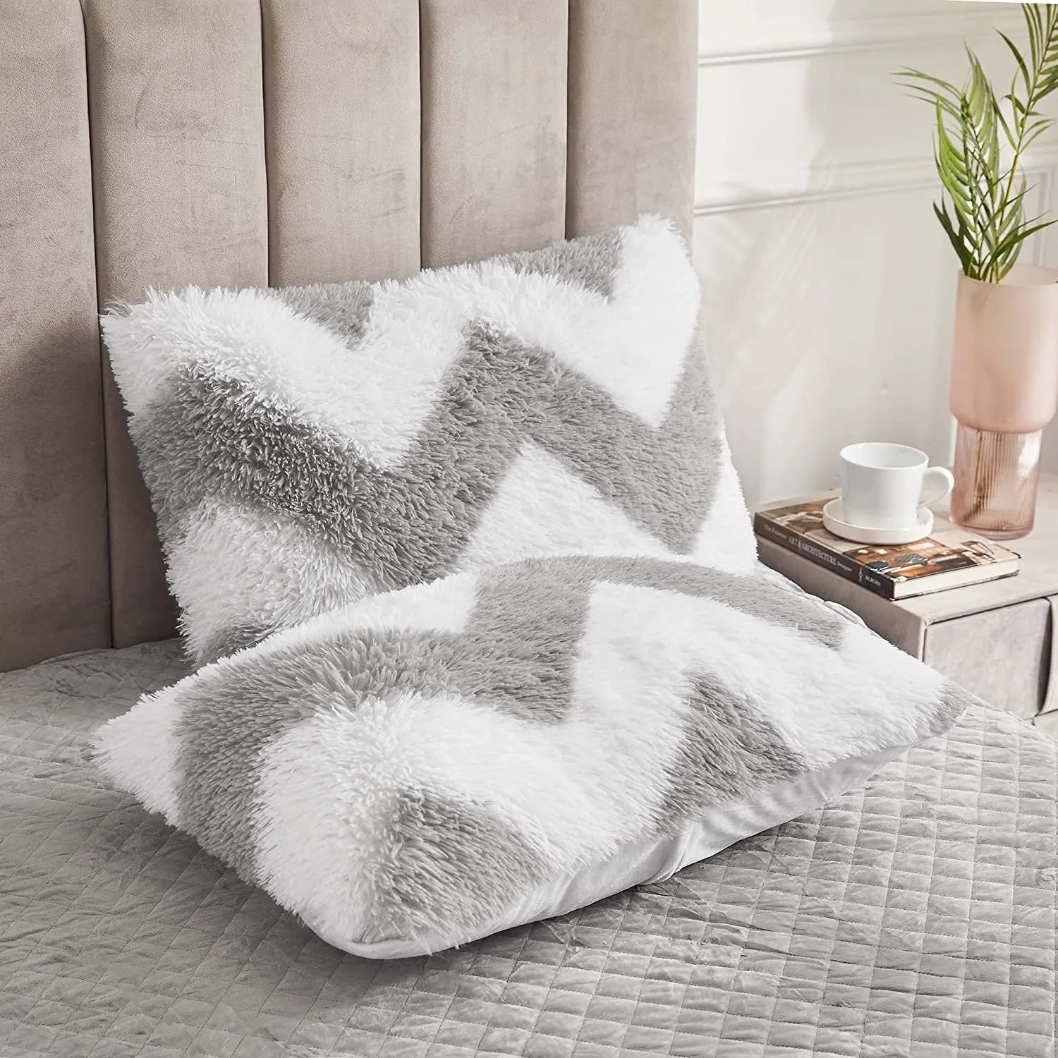 The Softy Gray Zig Zag Bed Set